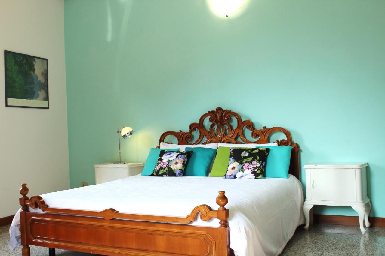 Il Giardino Dei Fiori Apartment แมนเดลโล เดล ลาริโอ ภายนอก รูปภาพ