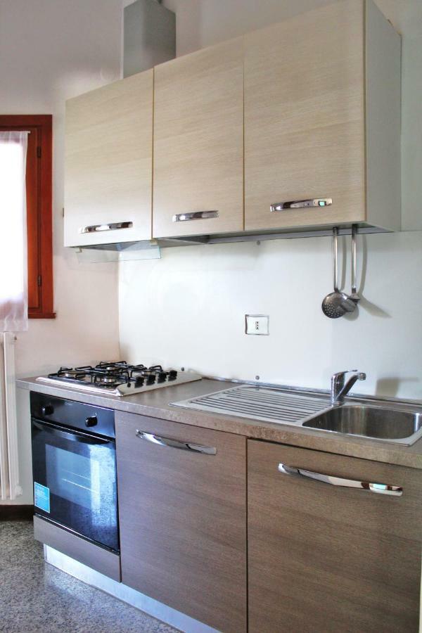 Il Giardino Dei Fiori Apartment แมนเดลโล เดล ลาริโอ ภายนอก รูปภาพ