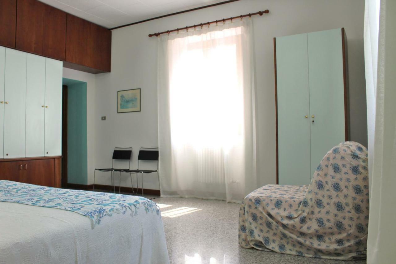 Il Giardino Dei Fiori Apartment แมนเดลโล เดล ลาริโอ ภายนอก รูปภาพ
