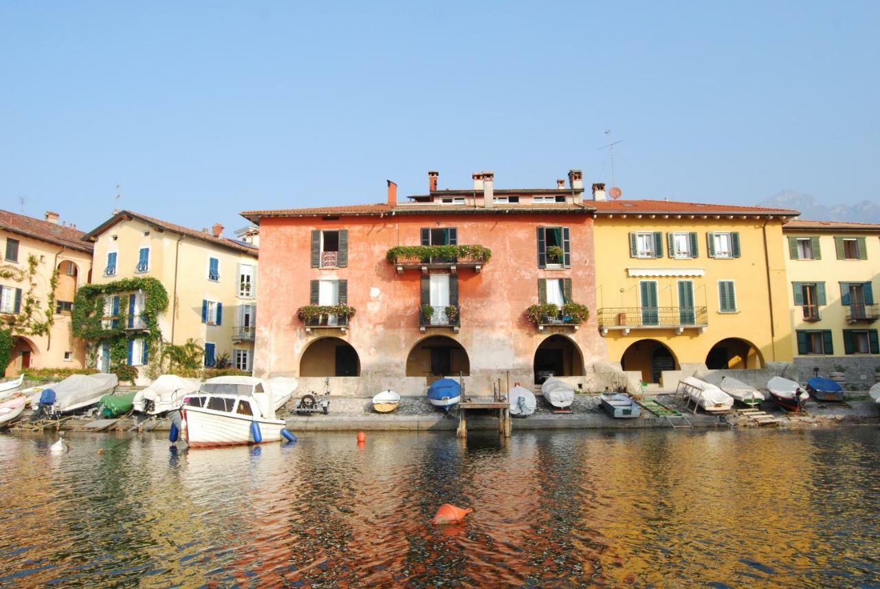 Il Giardino Dei Fiori Apartment แมนเดลโล เดล ลาริโอ ภายนอก รูปภาพ